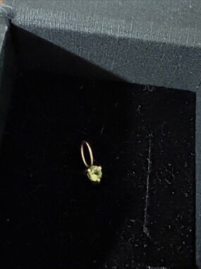 WWAKE Birthstone Origin Charm August - Peridot